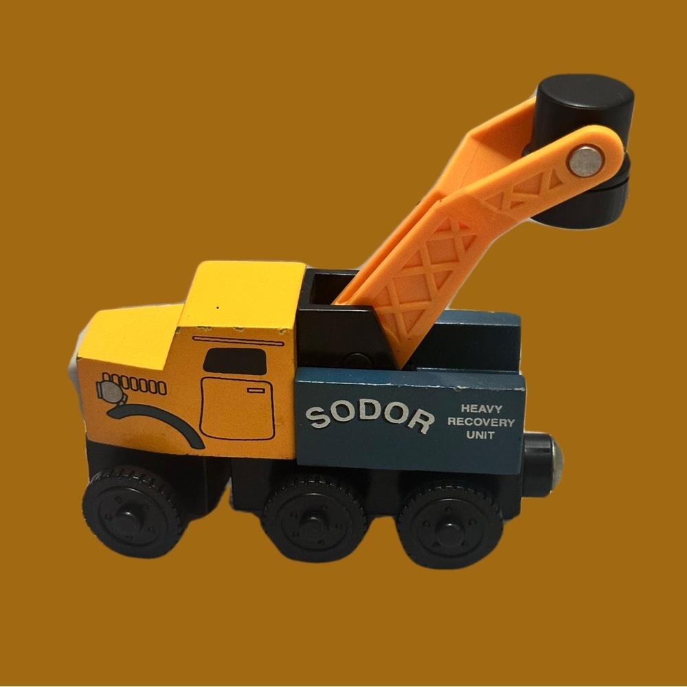 Thomas & Friends SODOR BUTCH Heavy Recovery Unit Toy Train - Orange and Black